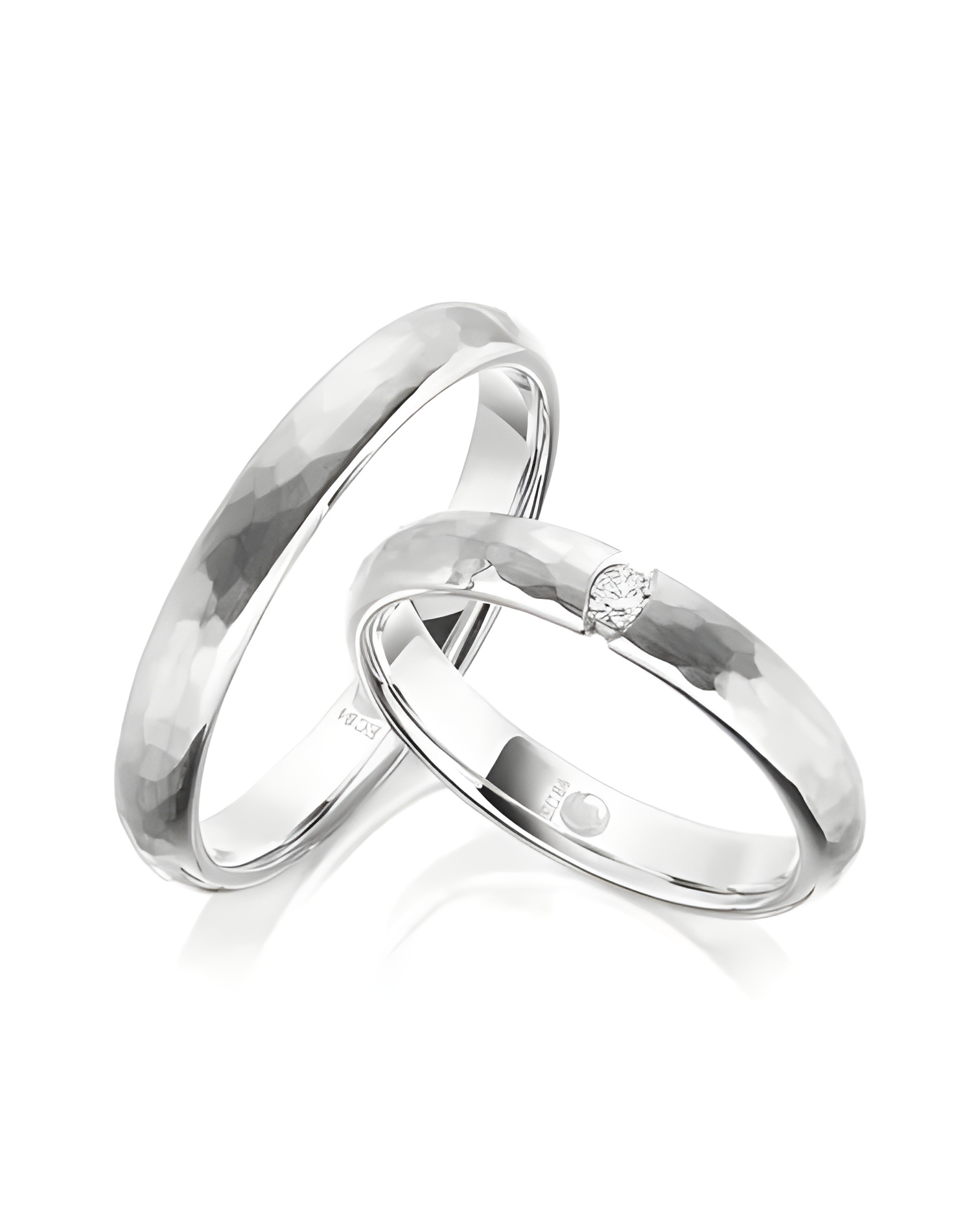 Anillos de matrimonio de Platino con acabado golpeteado y un diamante - Alianzas de boda - 

