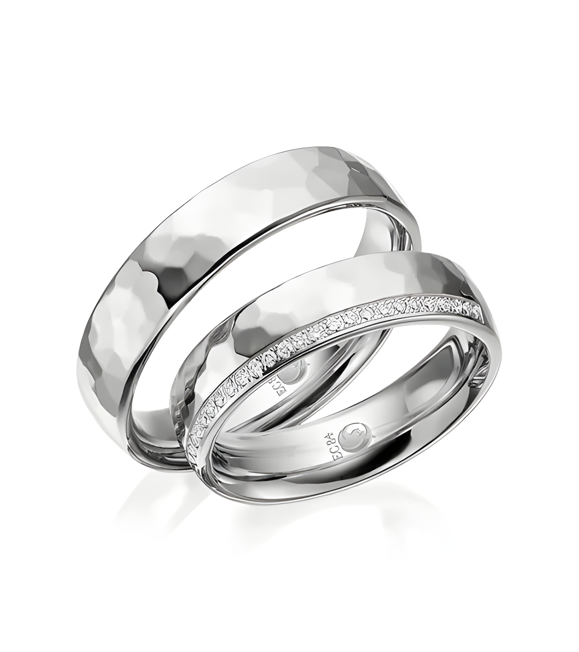 Anillos especiales en oro blanco golpeteado y diamantes - Alianzas de boda - 

