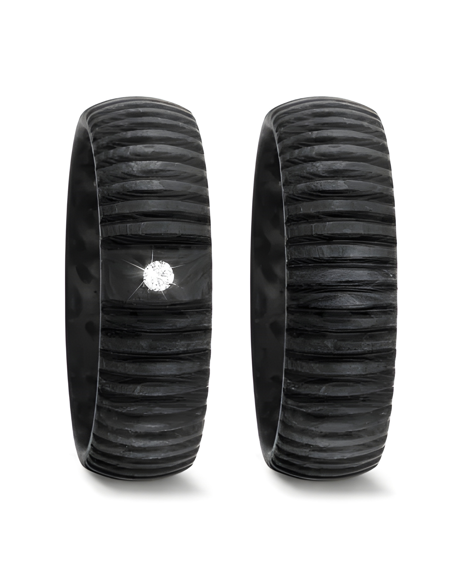 Anillos negros para la boda hechos de carbono con acabado especial - Alianzas de boda - 

