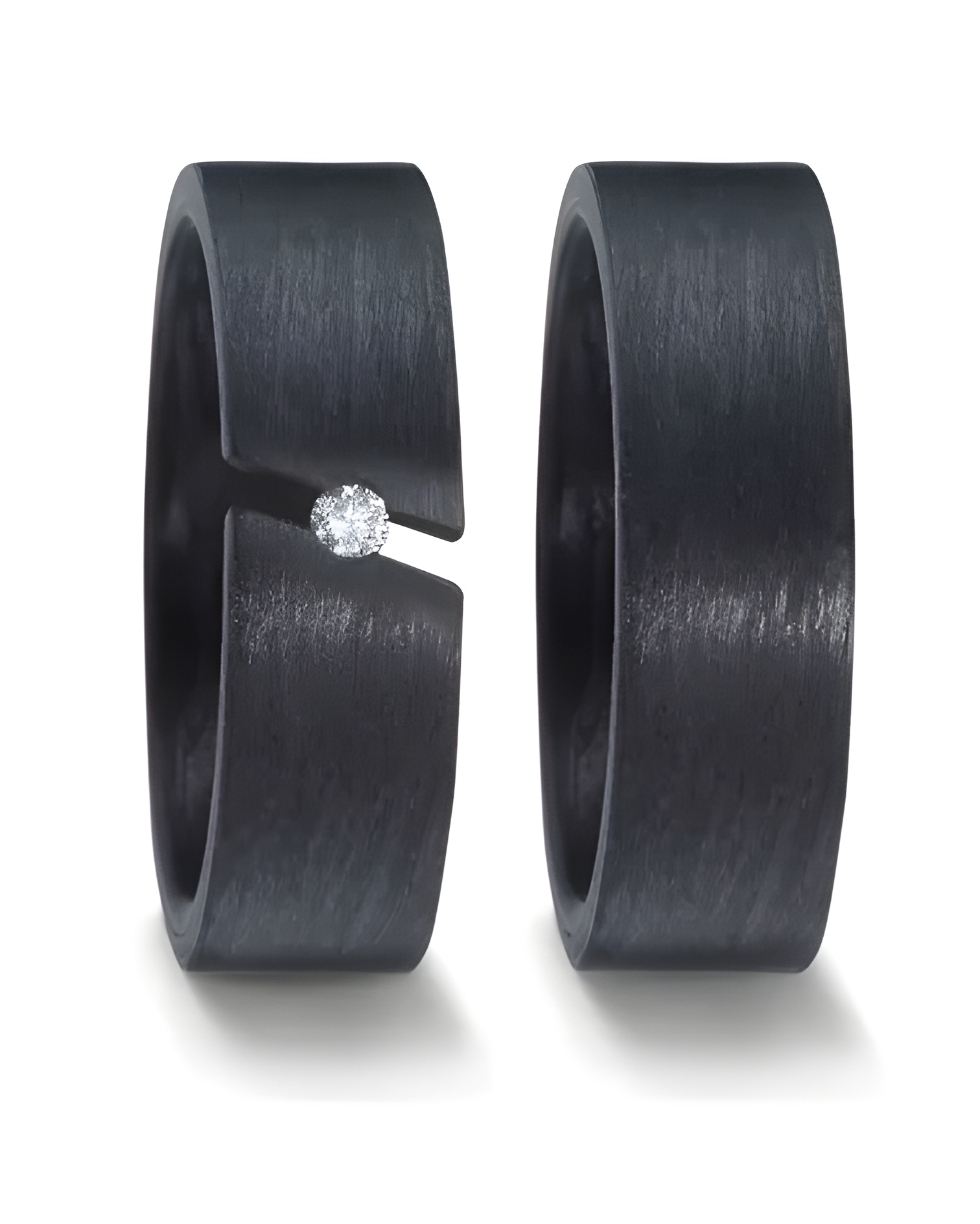 Alianzas de boda negras de carbono únicas con un diamante en tensión - Alianzas de boda - 

