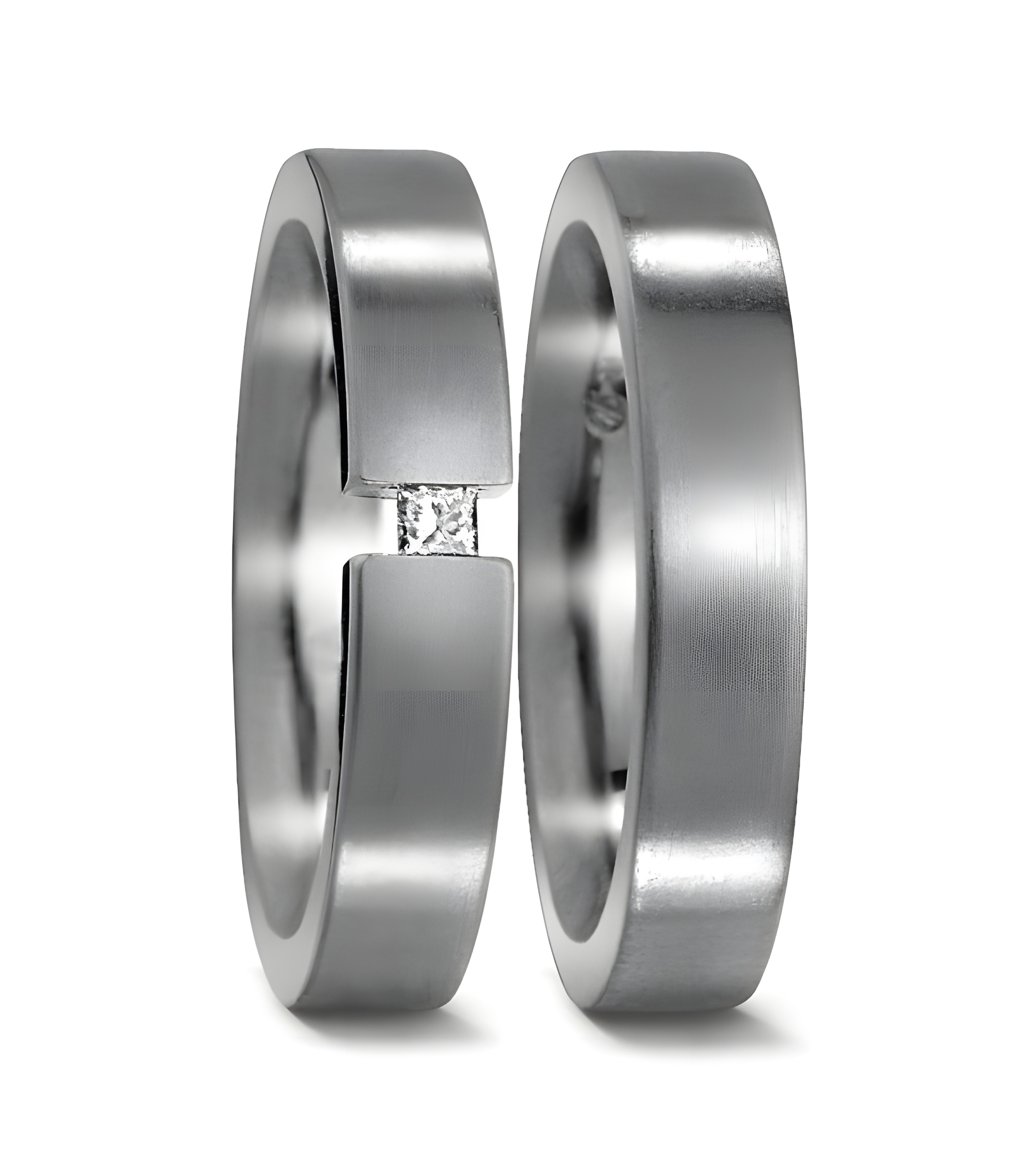 Anillos de titanio mate con un diamante princesa - Alianzas de boda - 

