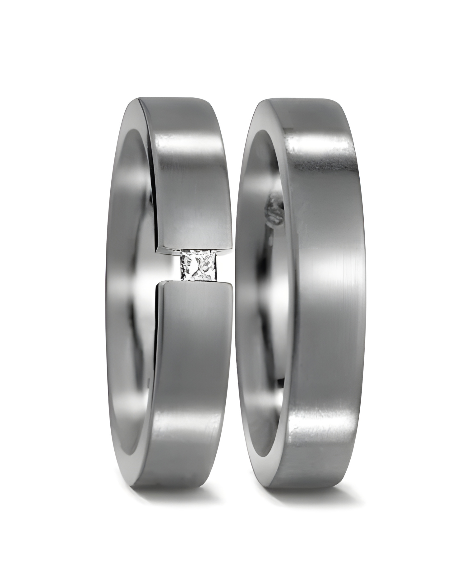 Anillos de titanio mate con un diamante princesa - Alianzas de boda - 

