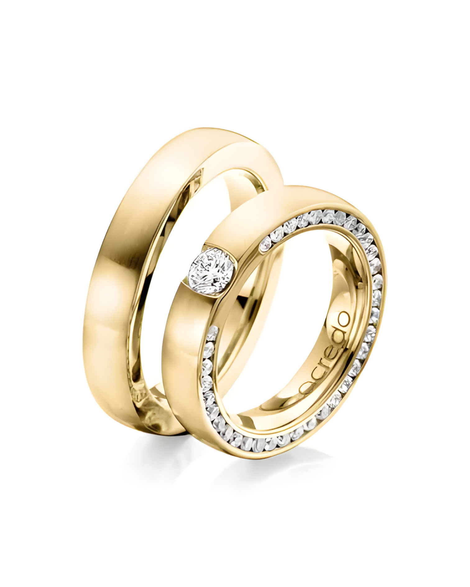 Exclusivas alianzas de boda en oro amarillo con diamantes