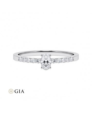 Exclusivo anillo de compromiso con diamantes en Platino 950