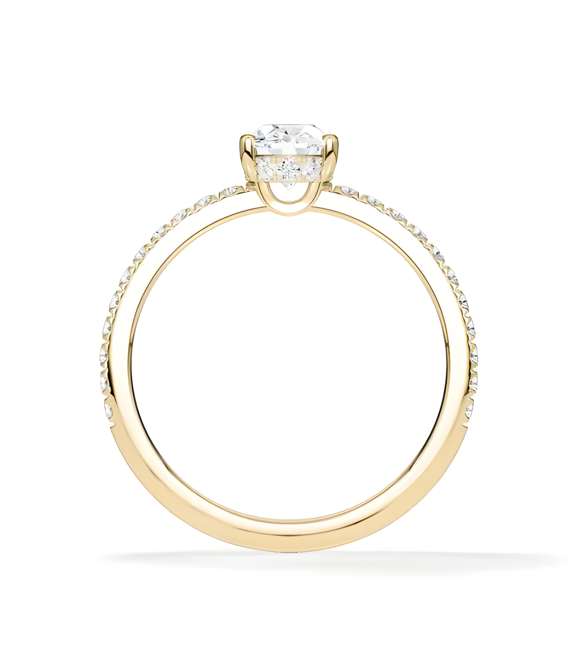 Anillos en oro amarillo de compromiso con oval lab diamond | Staring