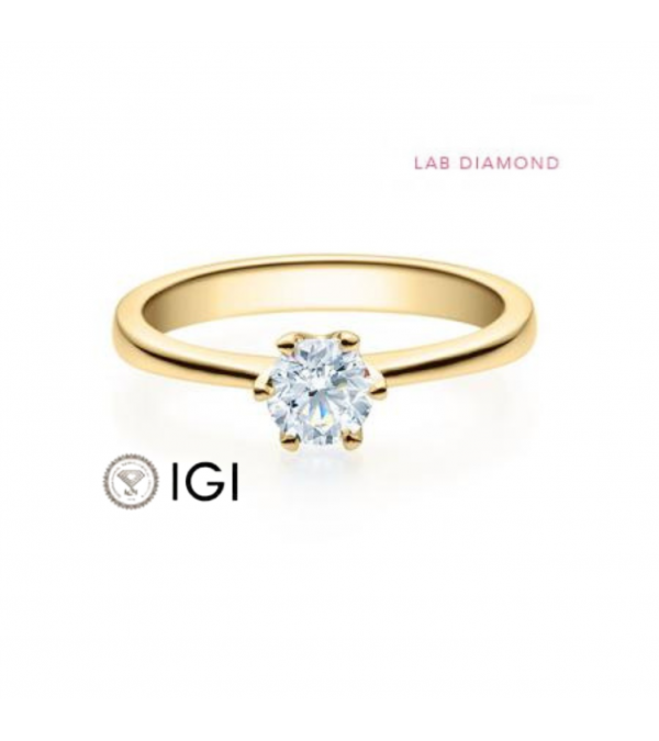 Gold engagement ring with synthetic diamond | Staring