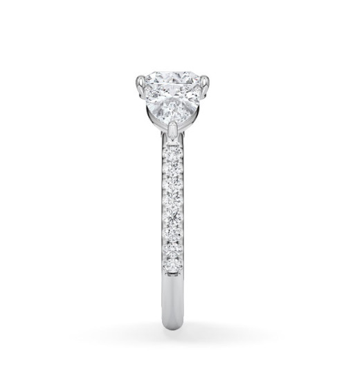 Anillo de compromiso de oro o platino con distintos cortes de diamante | Staring