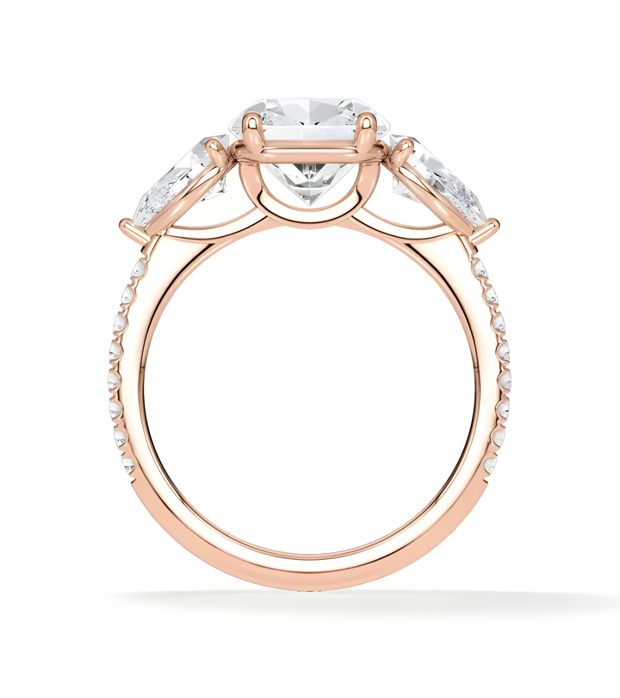 Anillo de compromiso de oro o platino con distintos cortes de diamante | Staring