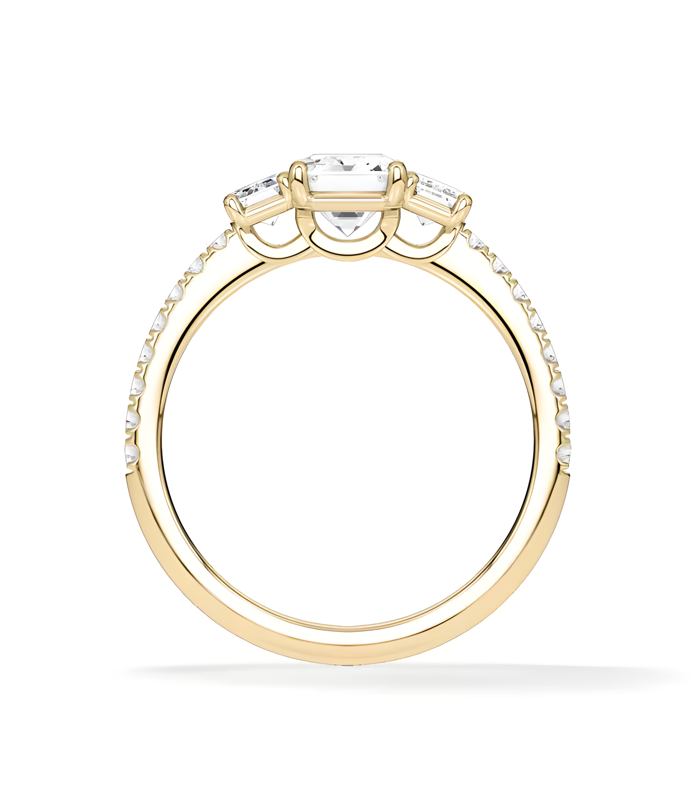 Anillo de compromiso de oro amarillo con forma radiant o esmeralda| Staring