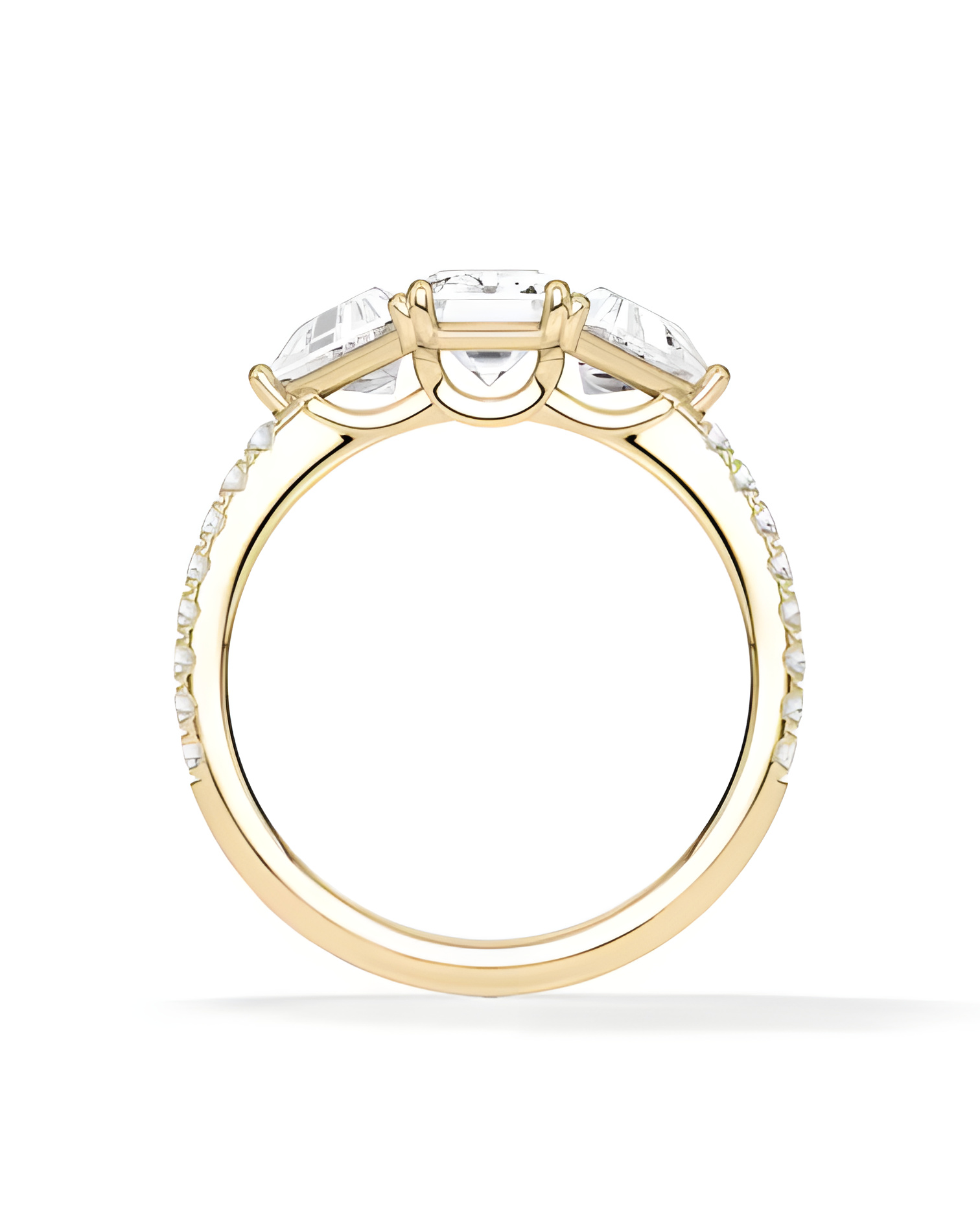 Anillo de compromiso de oro amarillo con corte esmeralda| Staring