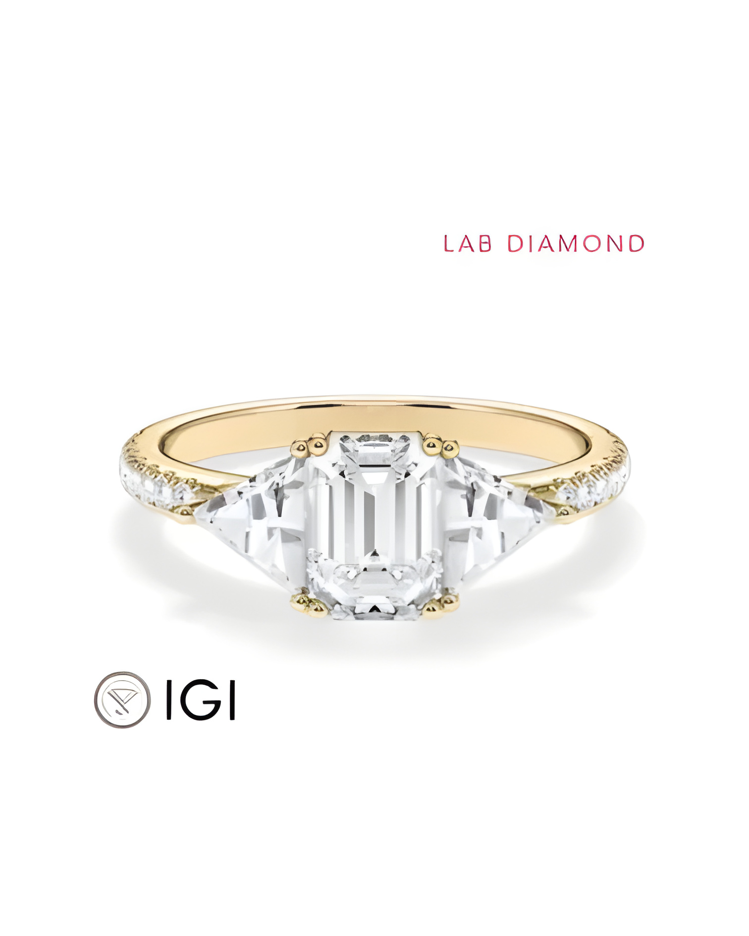 yellow Gold engagement ring with cut emerald | Staring